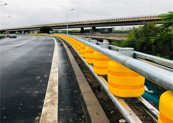 acheter Barrière galvanisée à chaud de route de sécurité de colonne de poutre de baril jaune online manufacture