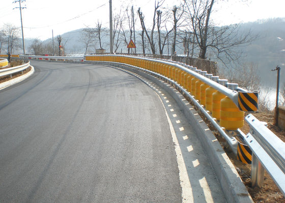acheter Temps de production 10-15 jours Barrière à rouleaux de sécurité à montage en surface Solution optimale Protéger le personnel et l'équipement des collisions online manufacture