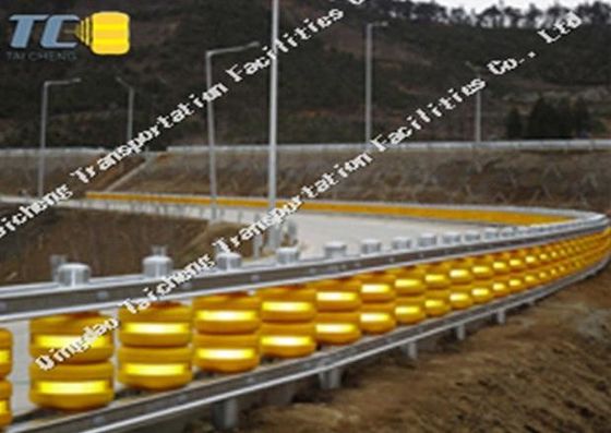 Good price Sécurité tournante du trafic d'unité centrale d'EVA de courbure de rouleau de rambarde en plastique de route anti-collision en ligne