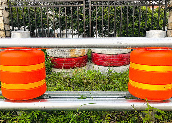 Good price Couleur orange rouge de barrière d'EVA Foam Filled Rotating Safety de peau d'unité centrale libre en ligne