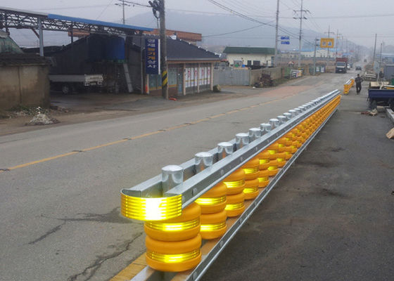 Bon prix Diameter 245 350 Mm Roller Size Highway Roller Barrier Hot Galvanized Cold Rolled Technology Spacing 1m 0.7m 0.5m Road Safety Equipment en ligne